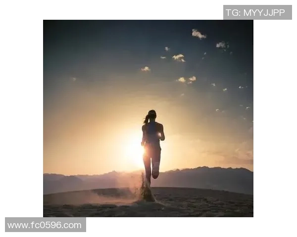 打造健康体魄从游泳开始，让全身肌肉在水中舒展释放活力